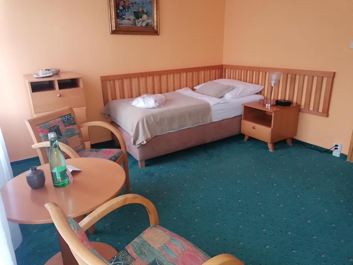 Monti Spa Františkovy Lázně エクステリア 写真